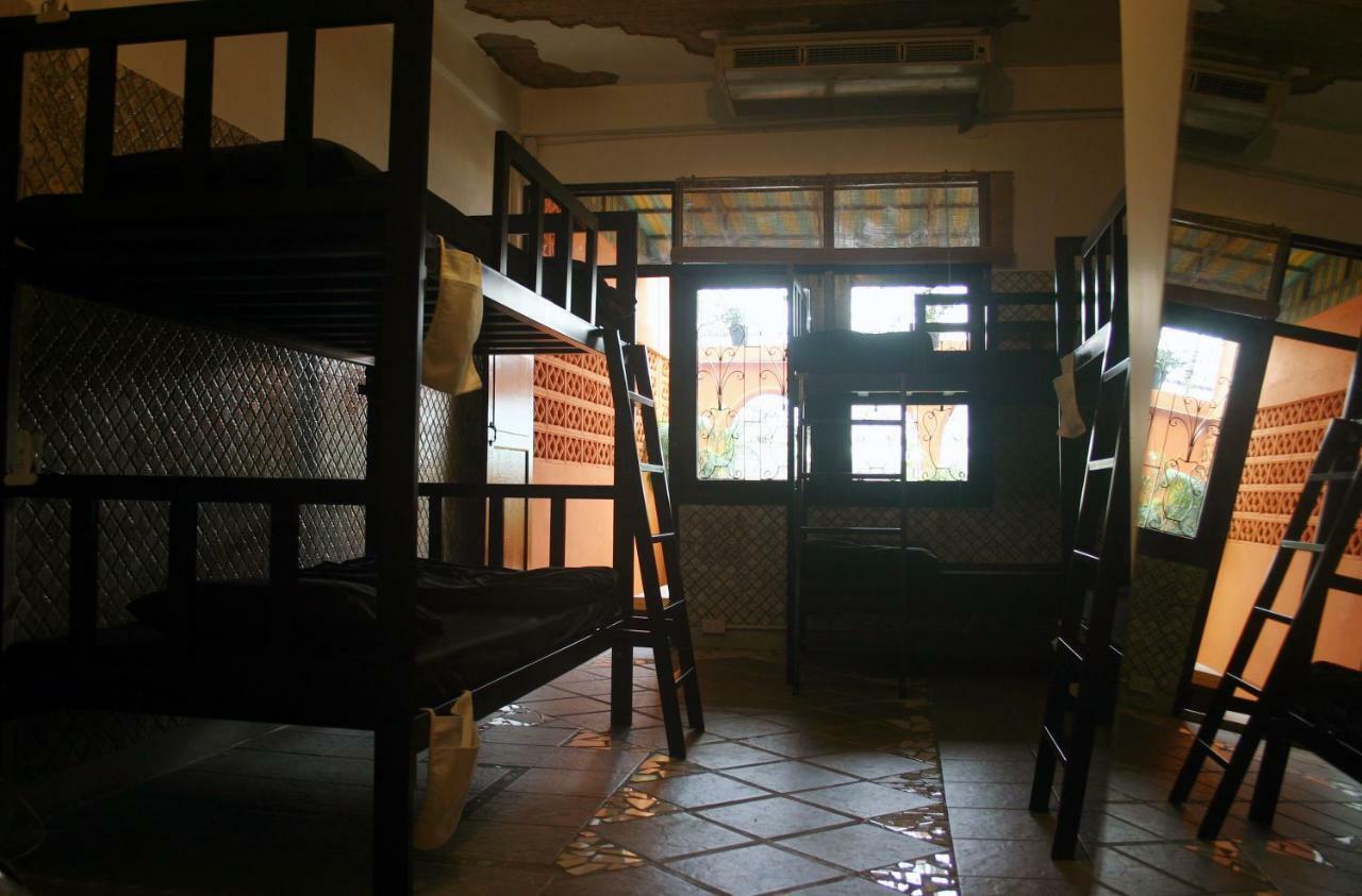 Born Free Hostel Bangkok Exterior foto